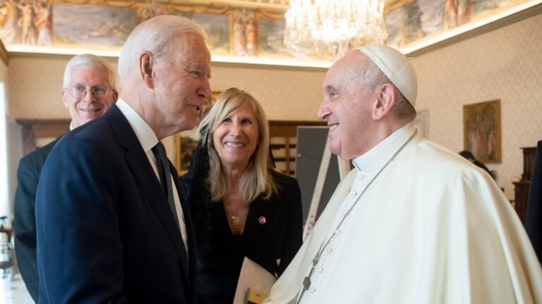 GettyImages-1349998948-biden-francis