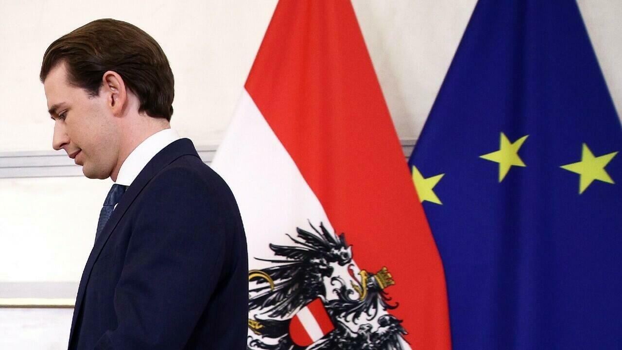 Dimisión del canciller Kurz