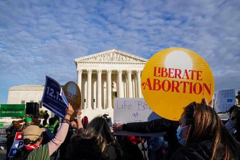 US Supreme Court allows abortion providers to challenge Texas law