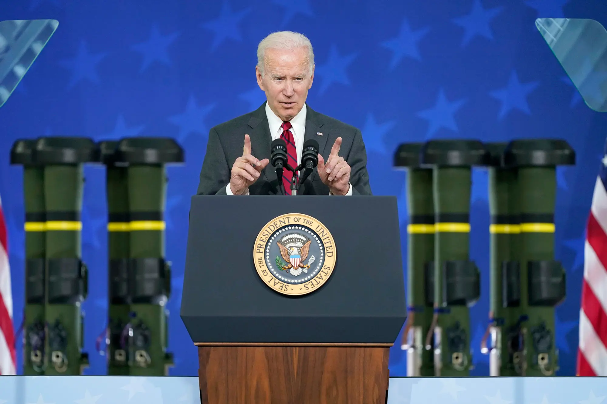 biden-javelins-003