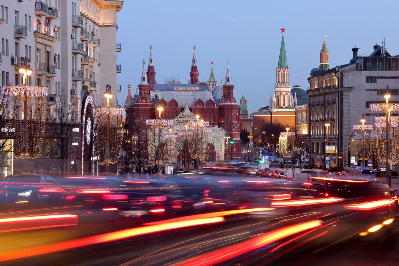 Ruble Sinks as Russia Isolated by Sanctions