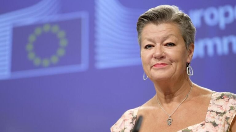 UE