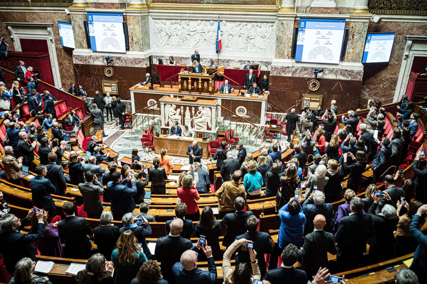 L’Assemblée nationale vote en première lecture l’inscription de l’IVG dans la Constitution