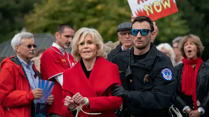 JANE FONDA
