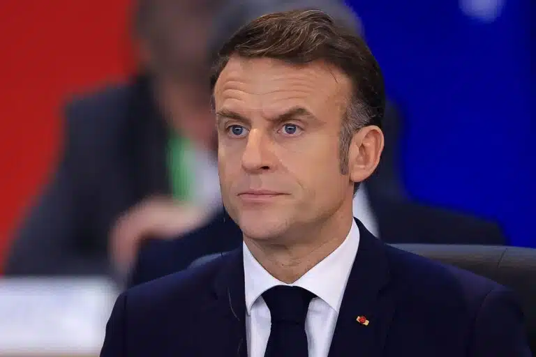 MACRON
