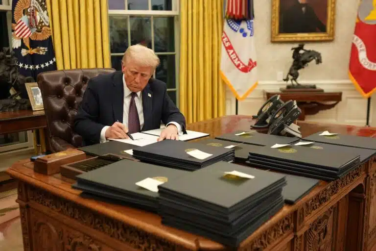 TRUMP-WHO