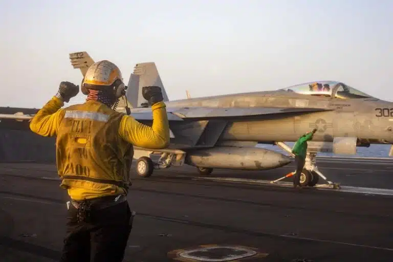 F-18