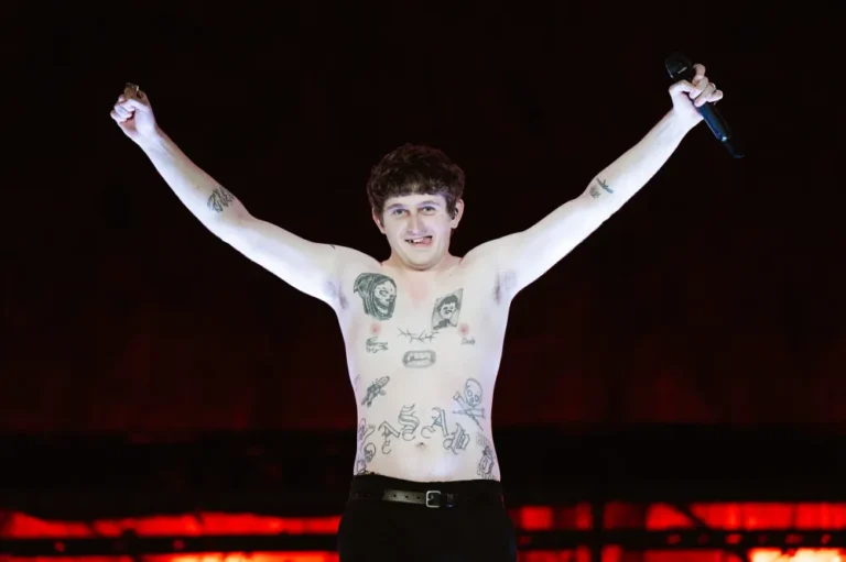 DILLOM-VELEZirishsuarez025